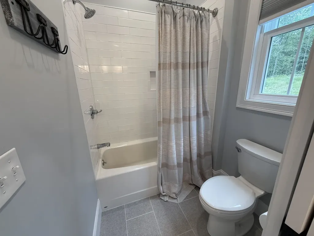 28 Brynn Lane Alton NH 03809