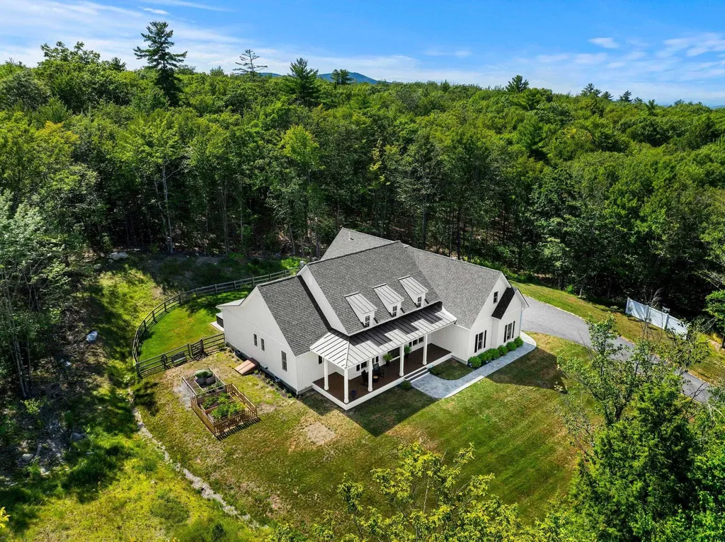 28 Brynn Lane Alton NH 03809