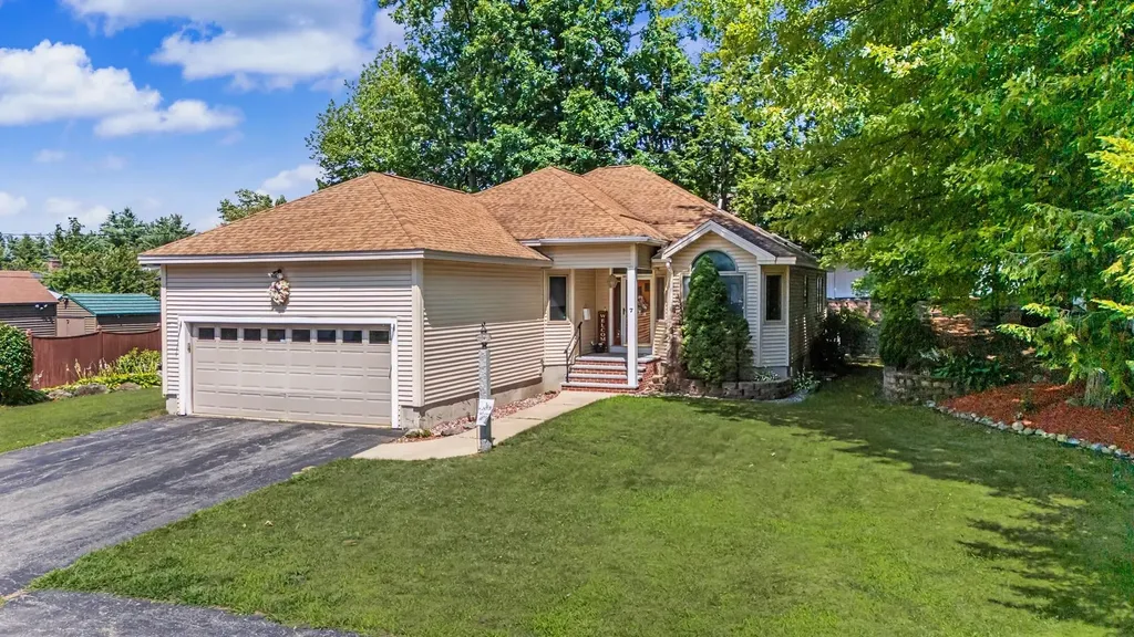 7 Hastings Lane Nashua NH 03064