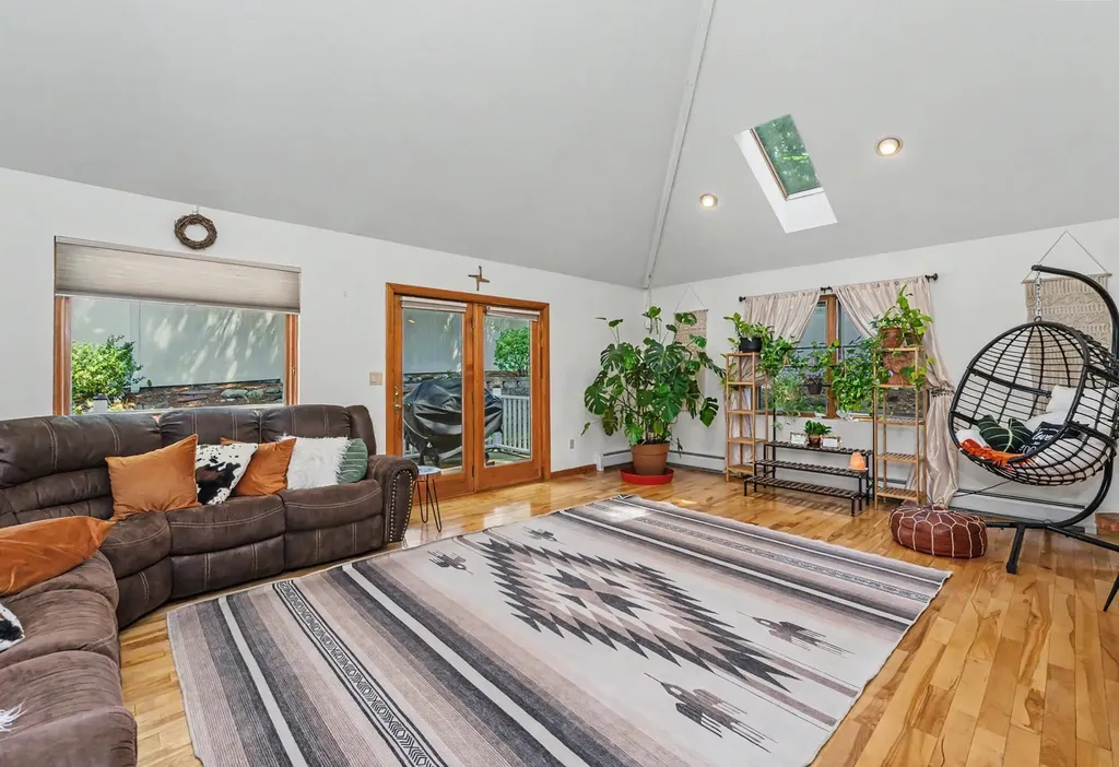 7 Hastings Lane Nashua NH 03064