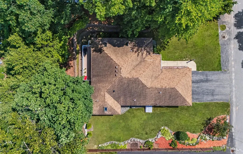 7 Hastings Lane Nashua NH 03064