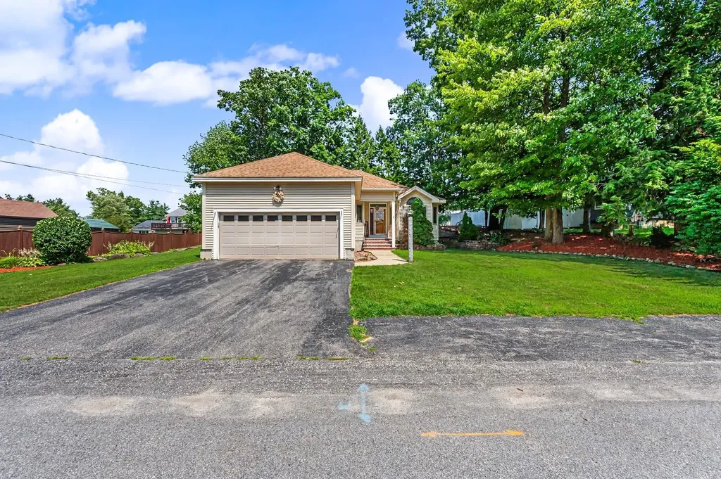 7 Hastings Lane Nashua NH 03064