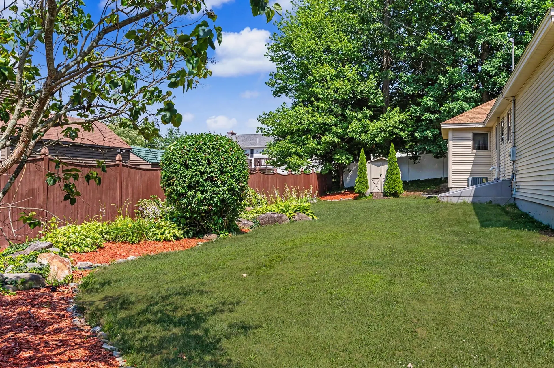 7 Hastings Lane Nashua NH 03064