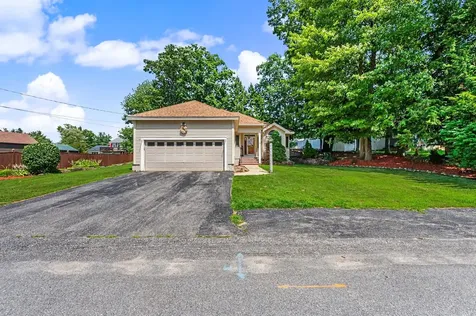 7 Hastings Lane Nashua NH 03064