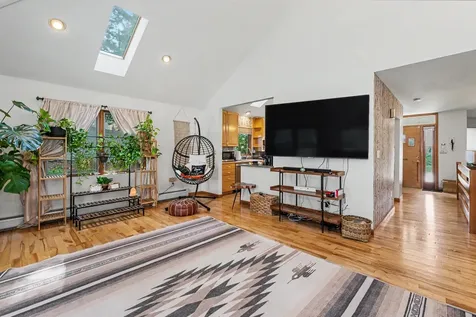 7 Hastings Lane Nashua NH 03064