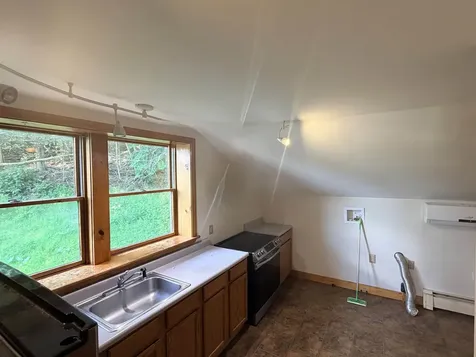 106 Coolidge Highway Guilford VT 05301