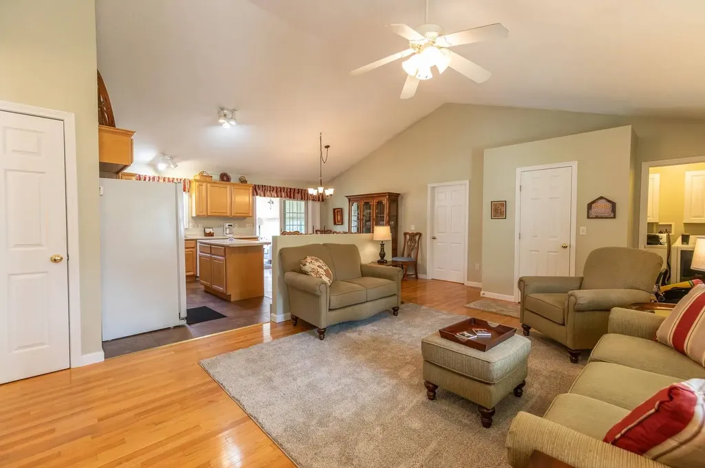 42 South Road Swanzey NH 03446