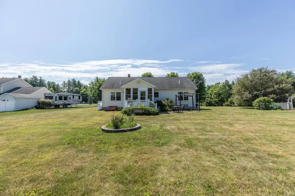 42 South Road Swanzey NH 03446