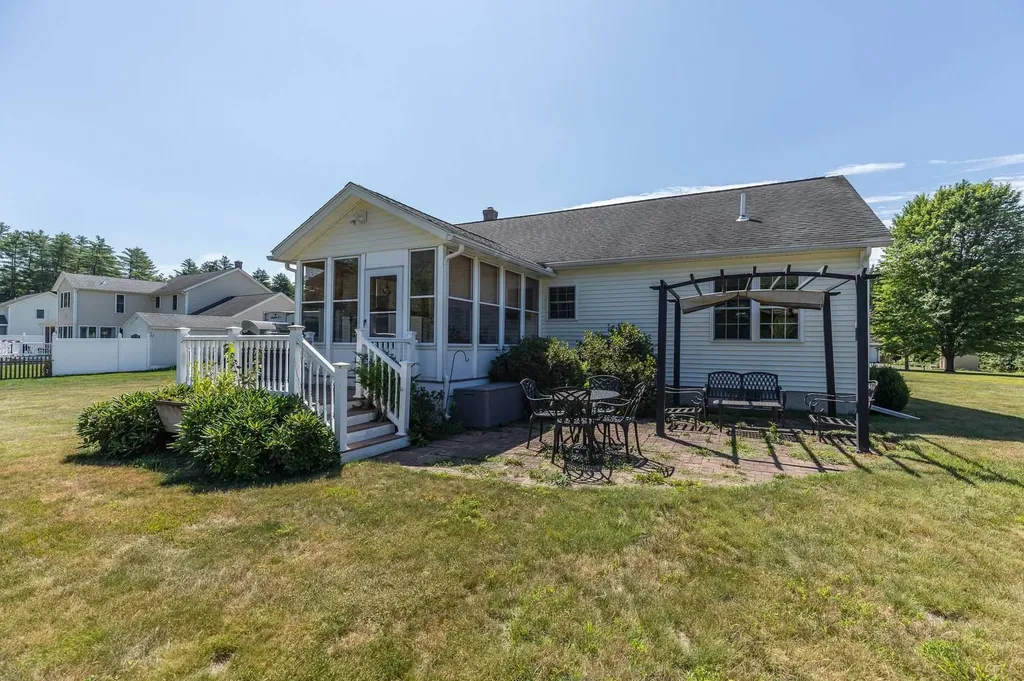 42 South Road Swanzey NH 03446