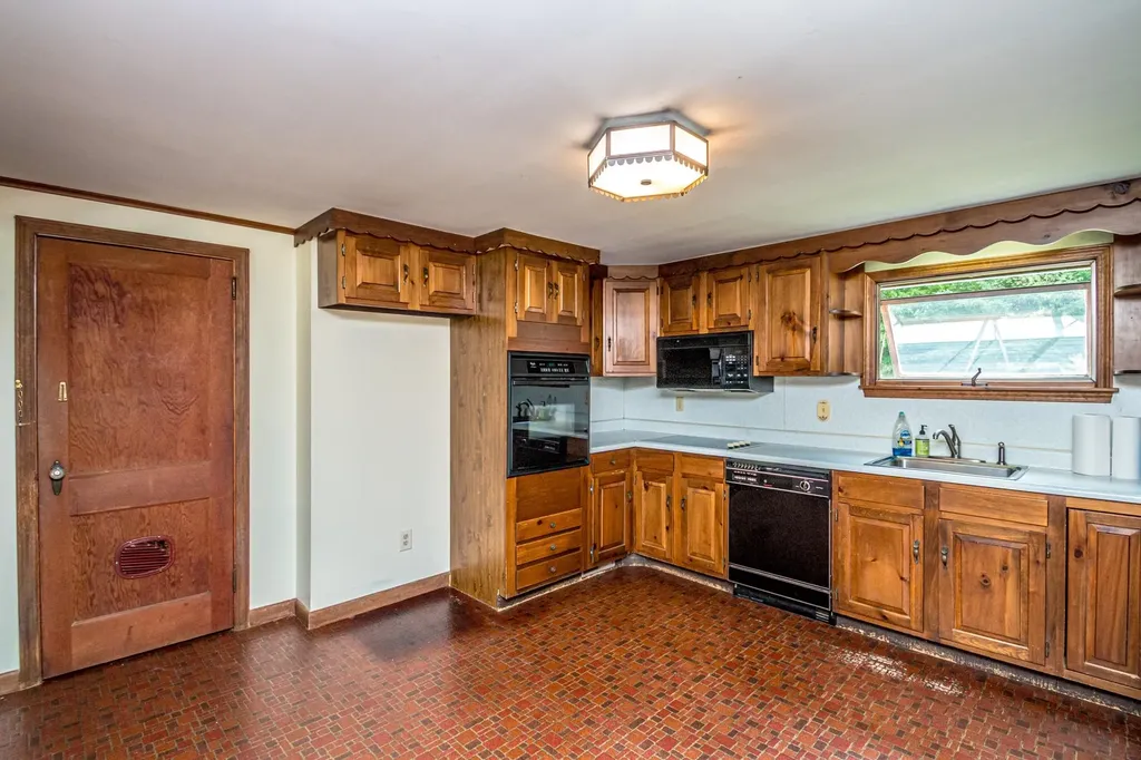 152 Parker Road Carroll NH 03598