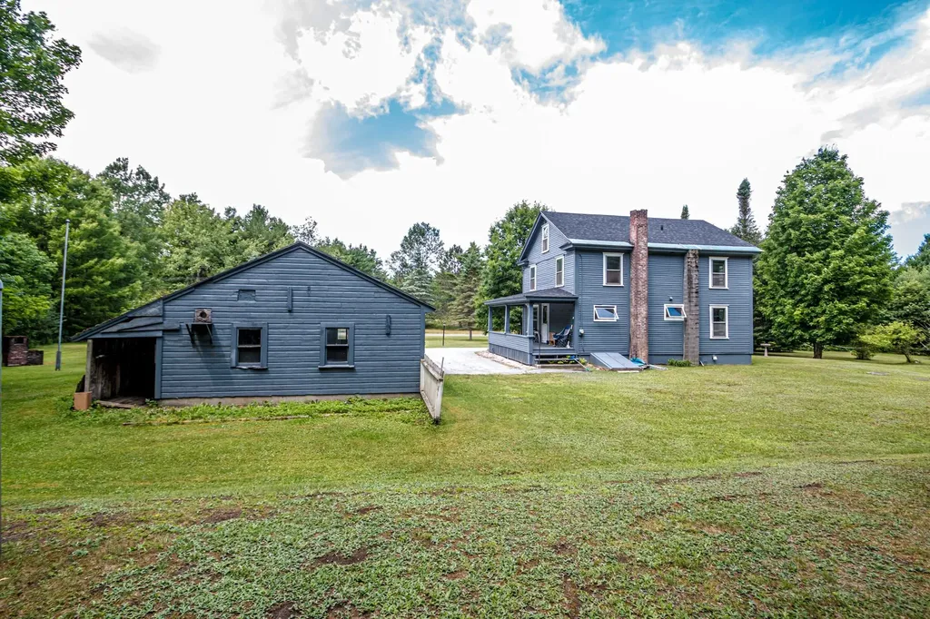152 Parker Road Carroll NH 03598