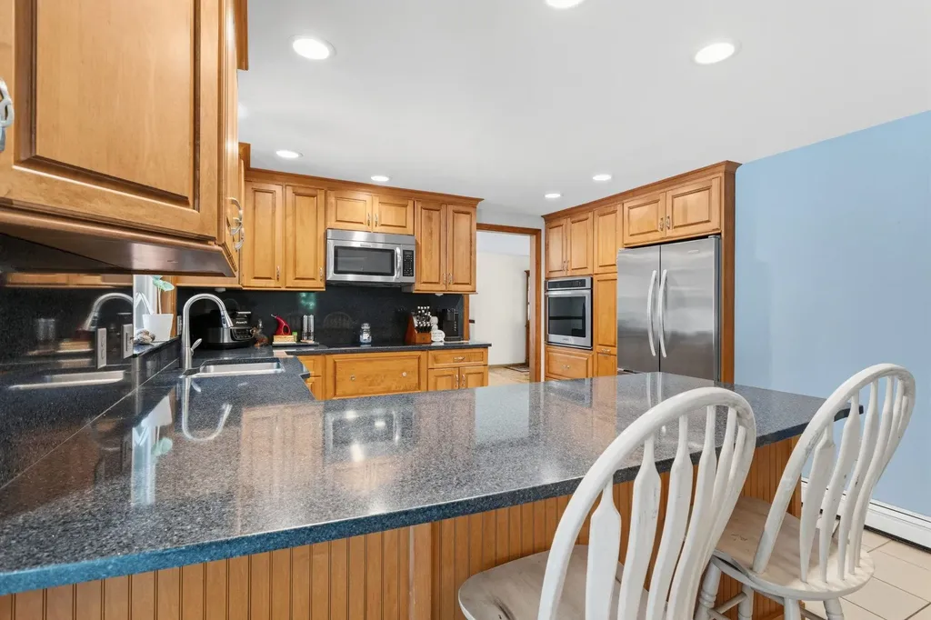 924 River Road Weare NH 03281