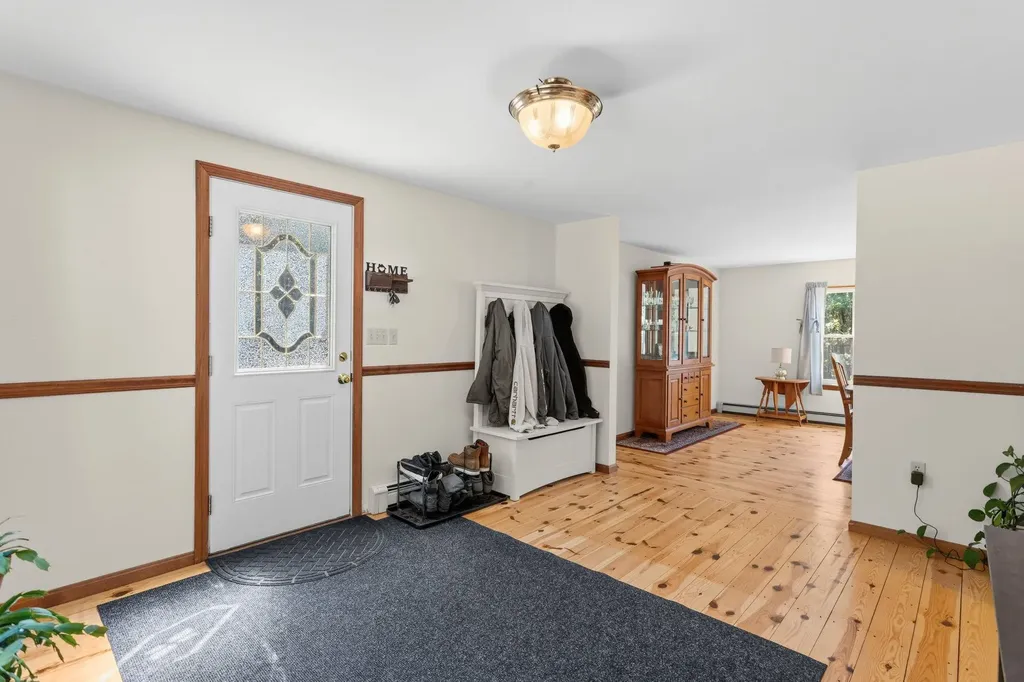 924 River Road Weare NH 03281