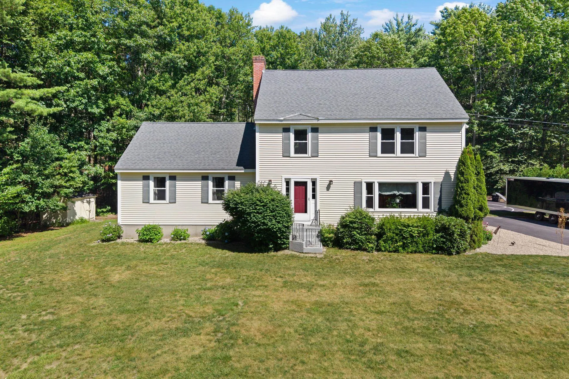 924 River Road Weare NH 03281