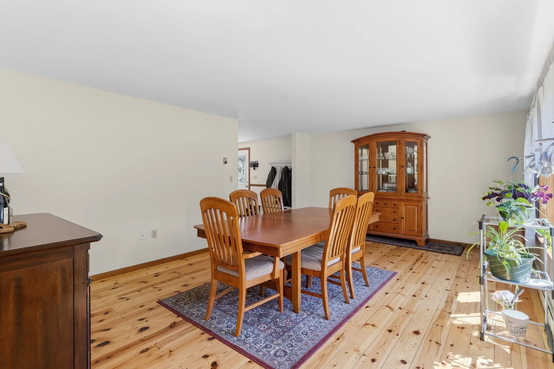 924 River Road Weare NH 03281