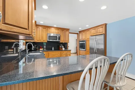924 River Road Weare NH 03281