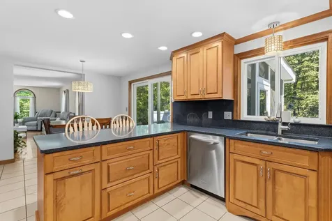 924 River Road Weare NH 03281