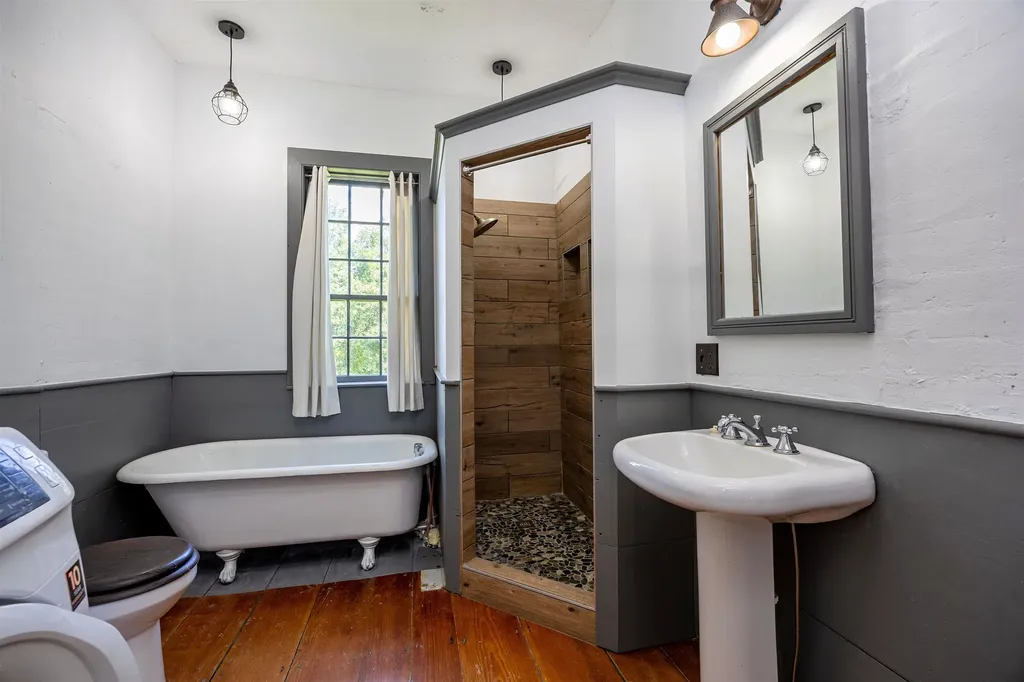 1199 Goss Hill Road Barnet VT 05821