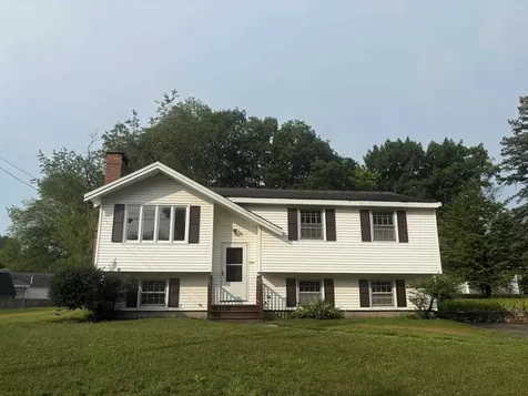 8 Bradstreet Road Hampton NH 03842