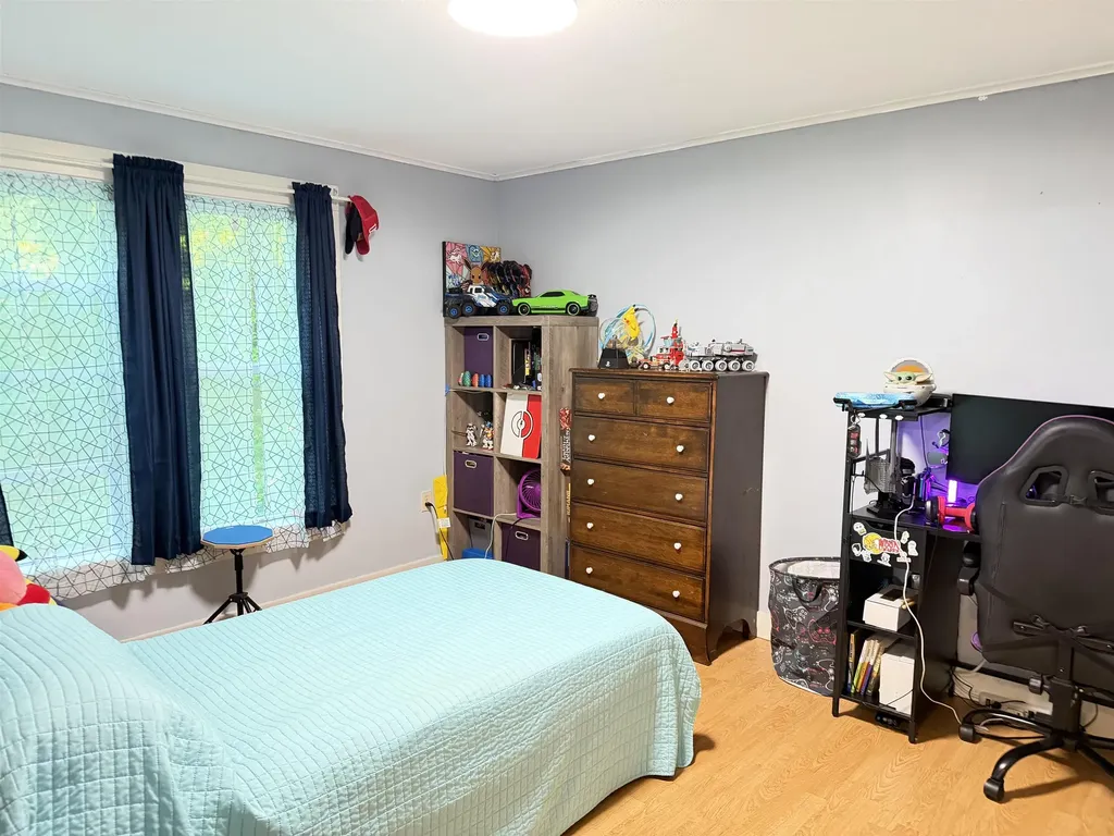 18 Algonquin Road Enfield NH 03748
