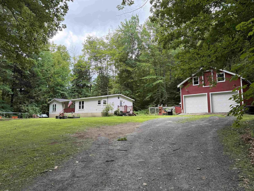 18 Algonquin Road Enfield NH 03748