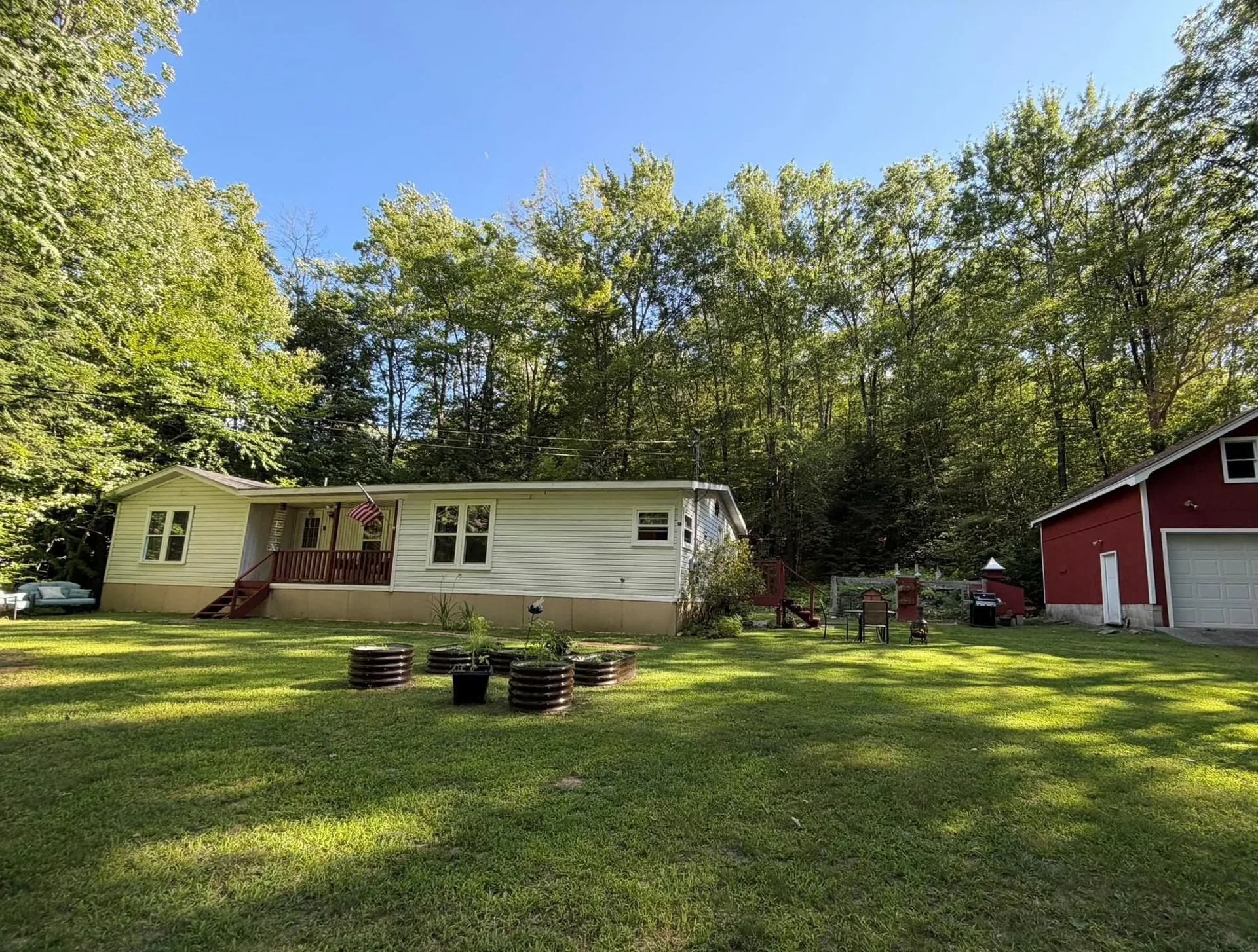 18 Algonquin Road Enfield NH 03748