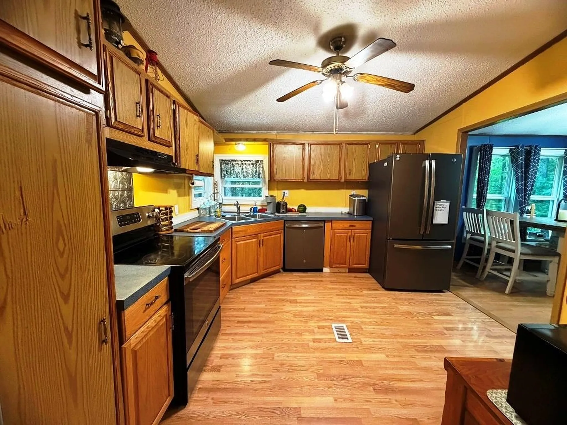 18 Algonquin Road Enfield NH 03748
