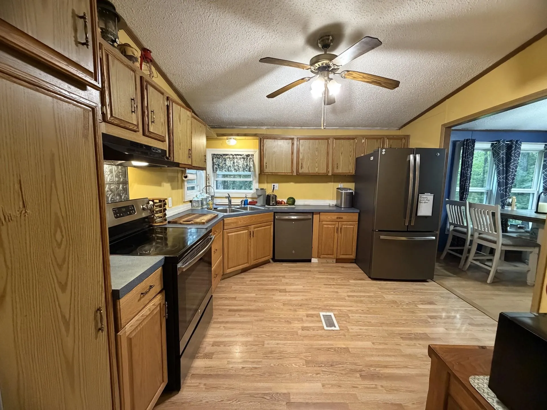 18 Algonquin Road Enfield NH 03748