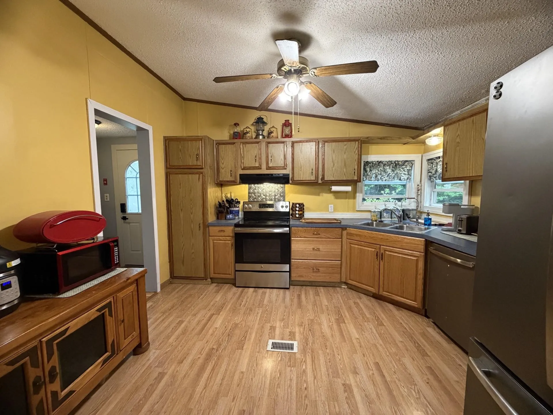 18 Algonquin Road Enfield NH 03748