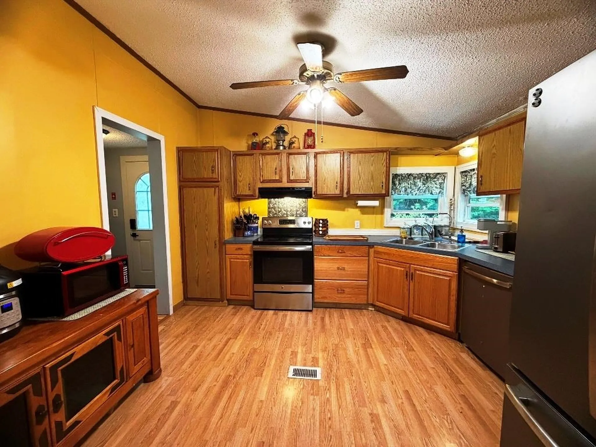 18 Algonquin Road Enfield NH 03748