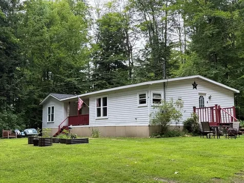 18 Algonquin Road Enfield NH 03748