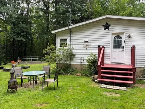18 Algonquin Road Enfield NH 03748