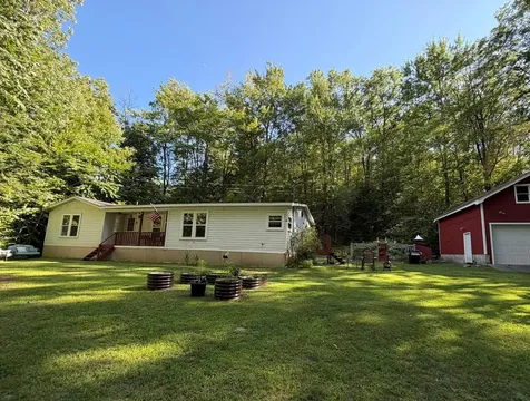 18 Algonquin Road Enfield NH 03748