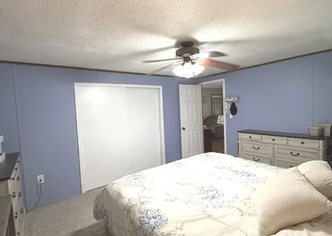 18 Algonquin Road Enfield NH 03748