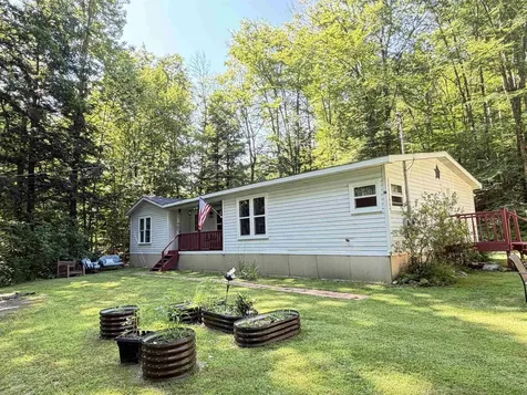 18 Algonquin Road Enfield NH 03748