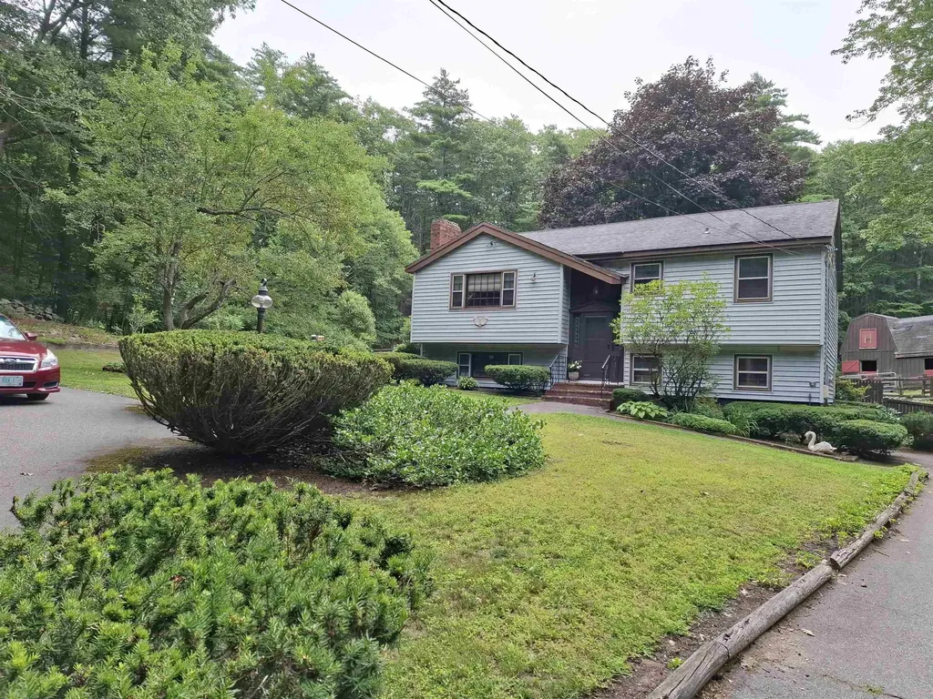 62 Thornell Rd. Road Newton NH 03858