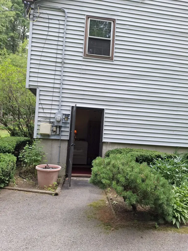 62 Thornell Rd. Road Newton NH 03858