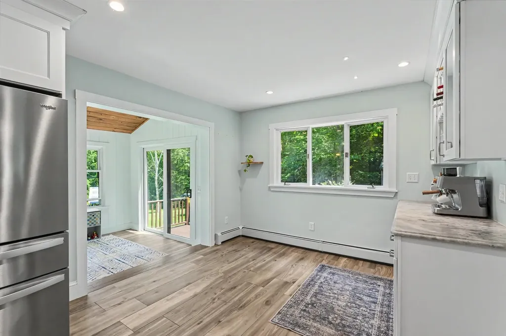 10 Morrison Road Raymond NH 03077