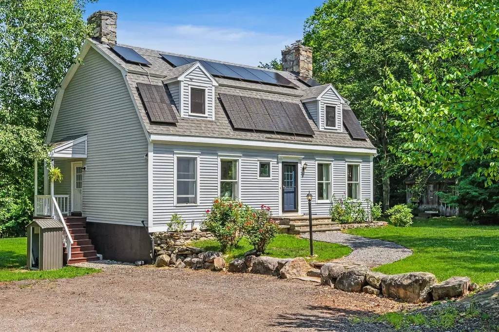 10 Morrison Road Raymond NH 03077