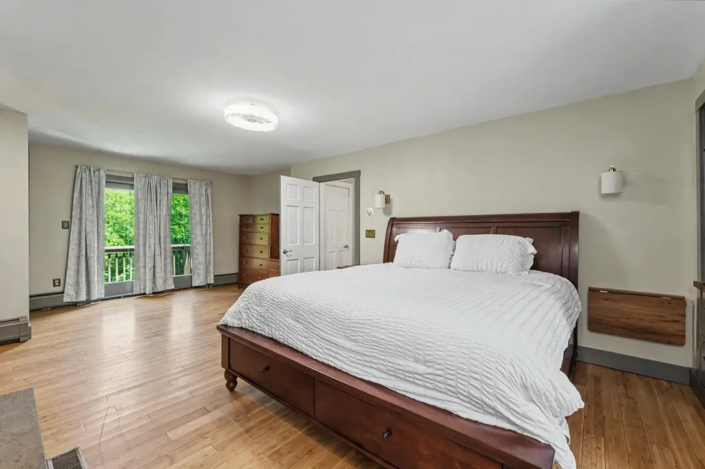 10 Morrison Road Raymond NH 03077
