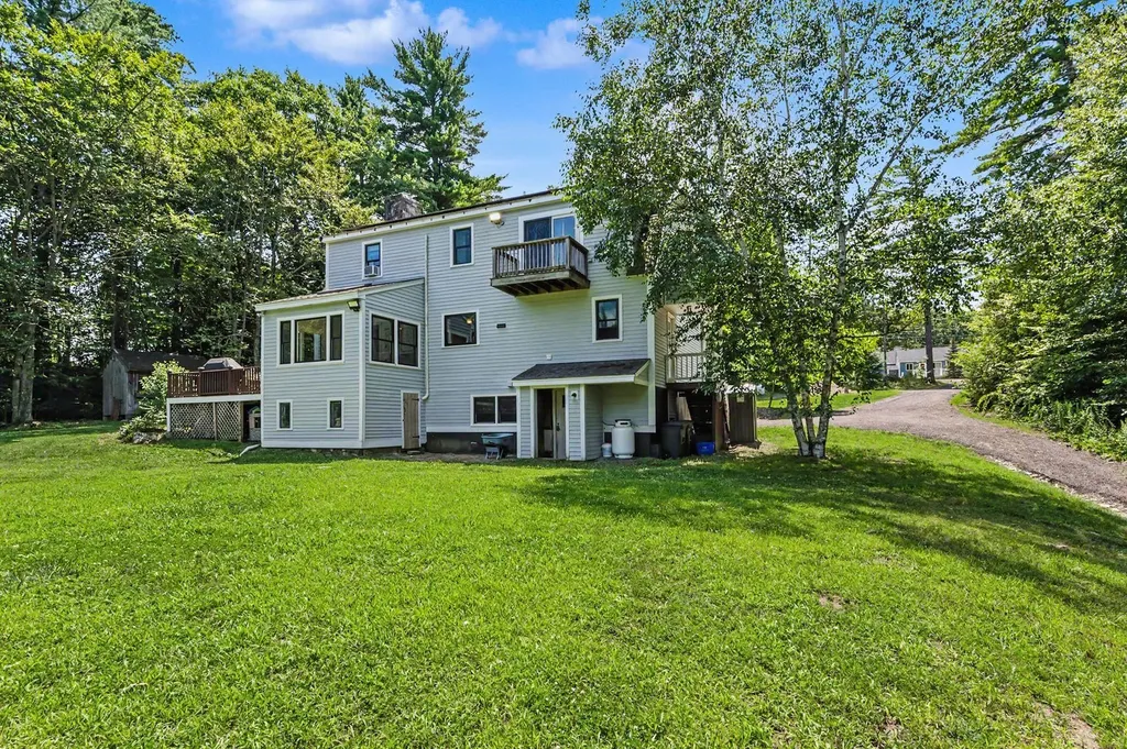 10 Morrison Road Raymond NH 03077