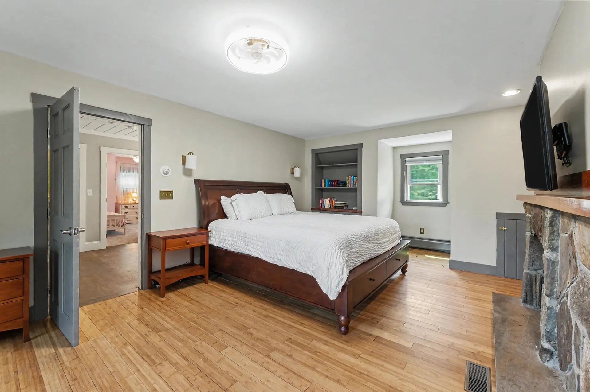 10 Morrison Road Raymond NH 03077