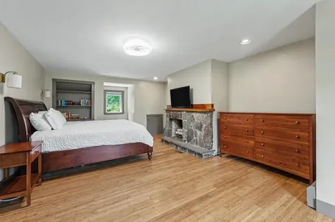 10 Morrison Road Raymond NH 03077