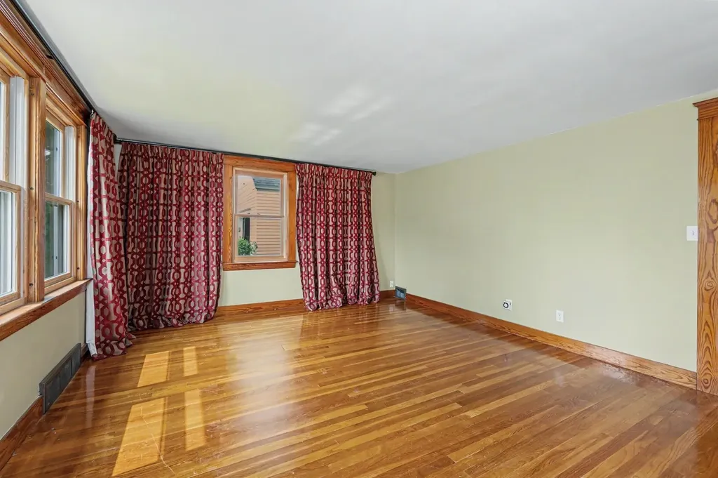 116 Monroe Street Nashua NH 03060