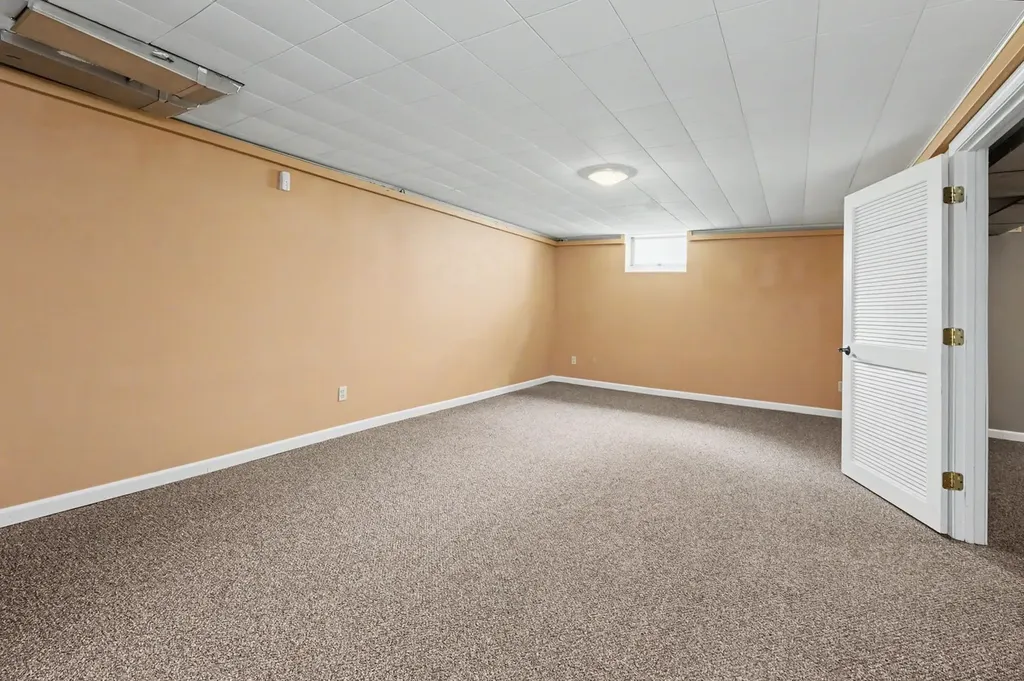 116 Monroe Street Nashua NH 03060