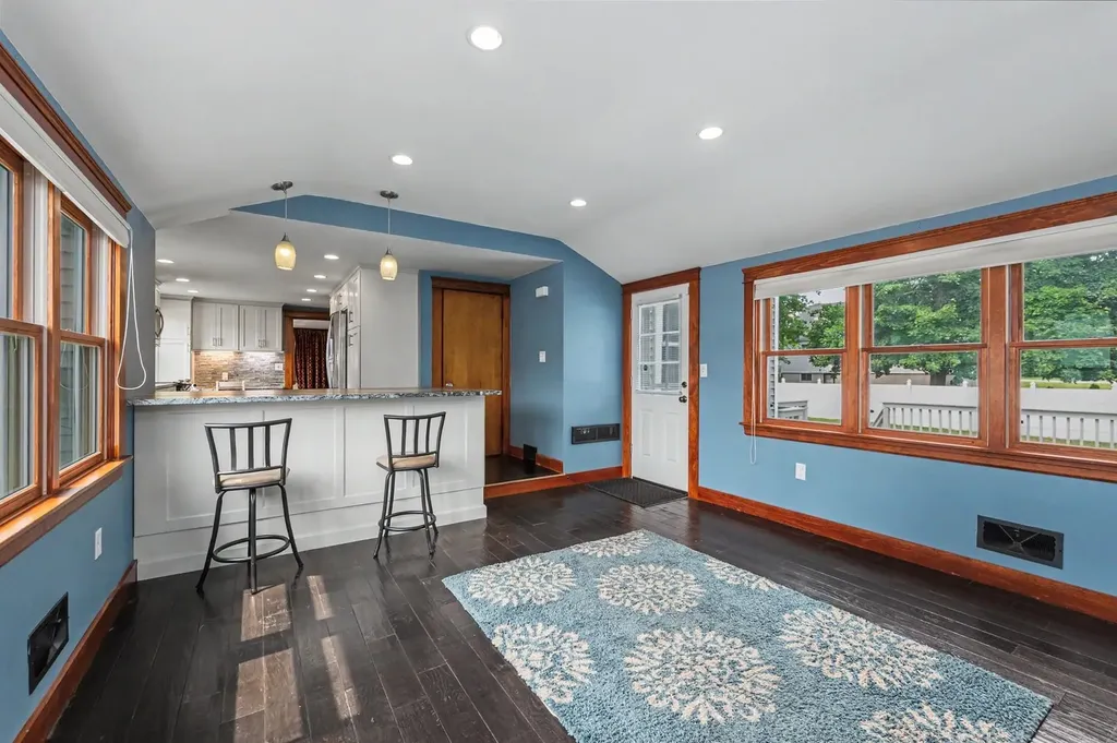 116 Monroe Street Nashua NH 03060