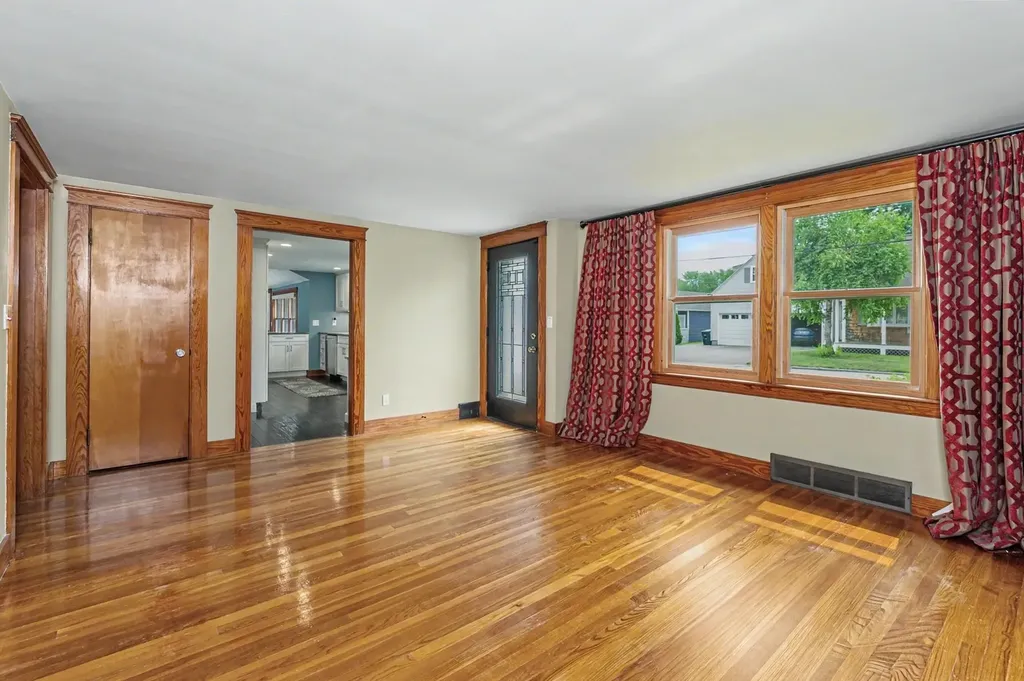 116 Monroe Street Nashua NH 03060