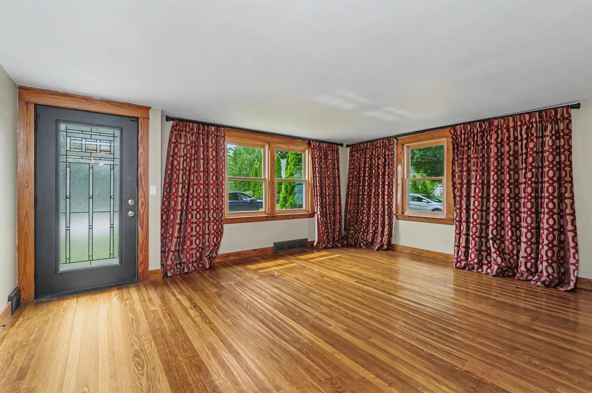 116 Monroe Street Nashua NH 03060