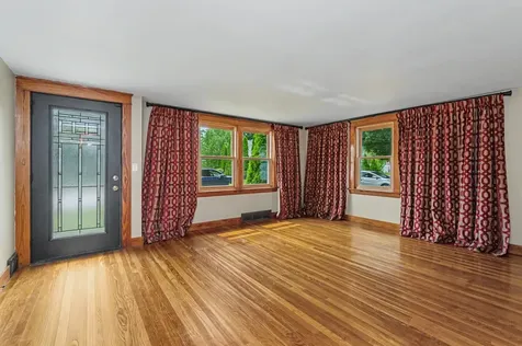 116 Monroe Street Nashua NH 03060