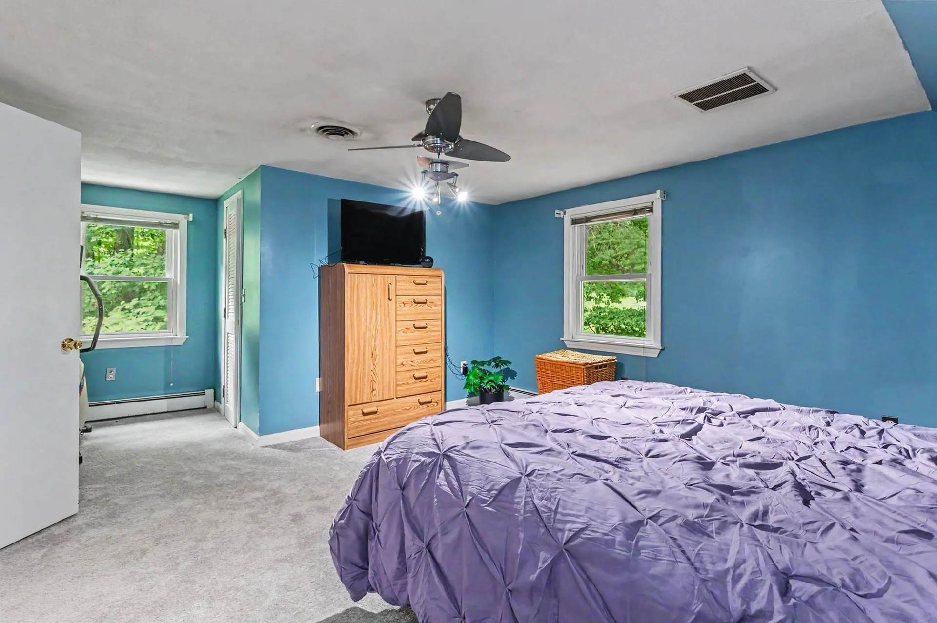 6 Colleen Road Nashua NH 03062